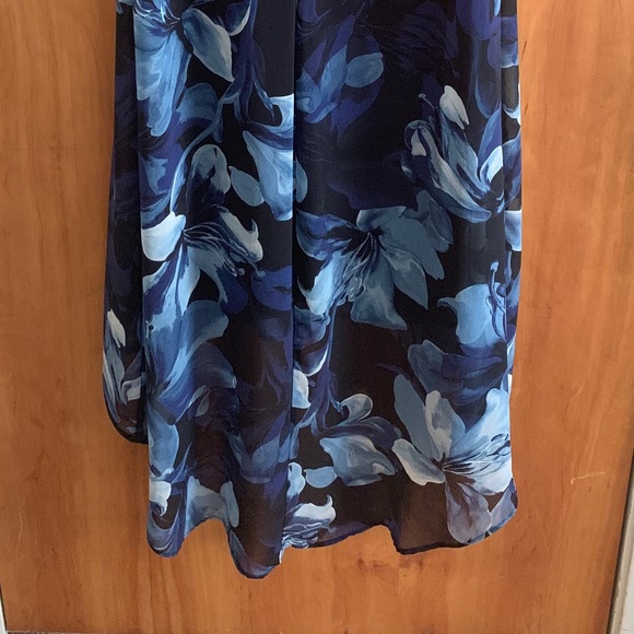 Karen Kane Blue Floral Dress - Picture 5 of 5